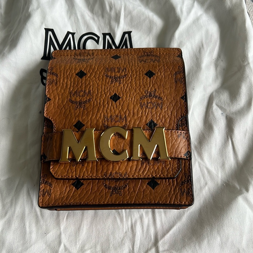 •SOLD• MCM visetos stark modular belt bag